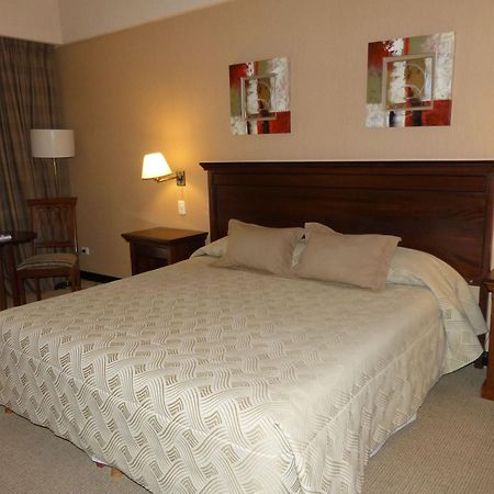 Howard Johnson By Wyndham Resort Pilar Pilar  Exterior foto